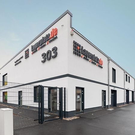Monteurzimmer Berlin Pankow Mit Dachterrasse - Nur 10 Min. Von Der A10 - 3 Zimmer/ 7 Betten Luaran gambar
