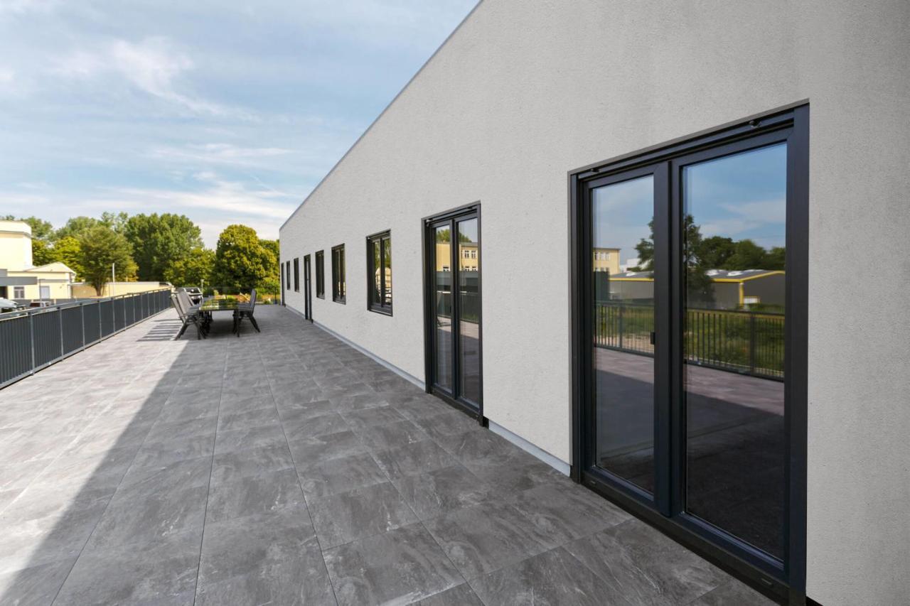 Monteurzimmer Berlin Pankow Mit Dachterrasse - Nur 10 Min. Von Der A10 - 3 Zimmer/ 7 Betten Luaran gambar